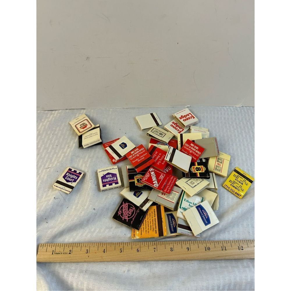 Vintage 80's matchbooks used 45 total‎ Pizza Hut Red Lobster Motels Hotels